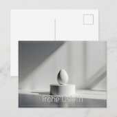 Carte Postale Minimalistisches Osterei auf modernem Podest (Devant / Derrière)