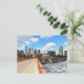 Carte Postale Minneapolis (Debout devant)