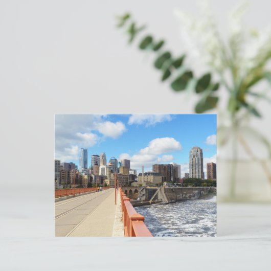 Carte Postale Minneapolis (Debout devant)