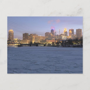 Carte Postale minneapolis skyline et le fleuve mississippi gelé