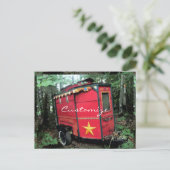 Carte Postale Minuscule caravane rouge tzigane Thunder_Cove (Debout devant)