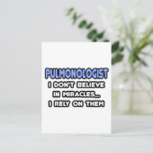 Carte Postale Miracles et pulmonologues (Debout devant)