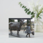 Carte Postale Miss Blue Bell Postcard (Debout devant)