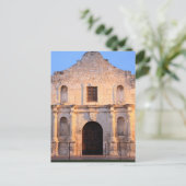 Carte Postale Mission Alamo à San Antonio, (Debout devant)
