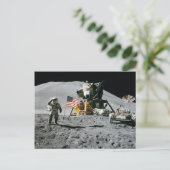 Carte Postale Mission Apollo Moon, astronaute et drapeau américa (Debout devant)
