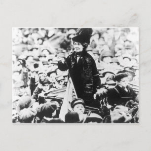 Carte Postale Mme Emmeline Pankhurst s'adressant à une foule