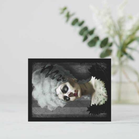 Carte postale Mme Fright (Debout devant)