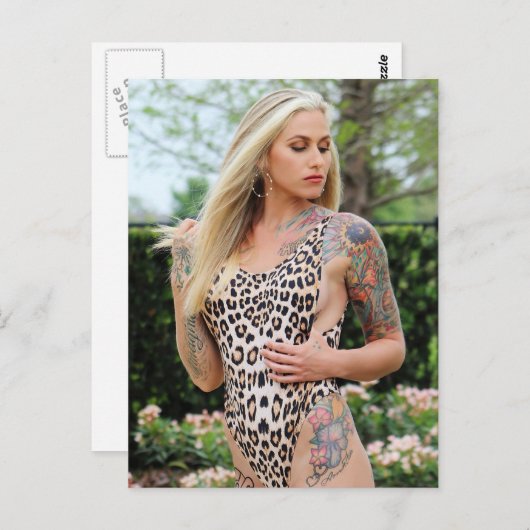 Carte Postale Modèle de bikini tatoué (Devant / Derrière)