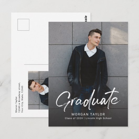 Carte Postale Modern Script Casual Photo Graduation Announcement (Devant / Derrière)