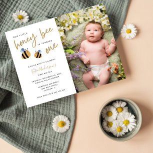 Carte Postale Moderne Cute Honey Bee First Birthday Invitation