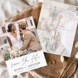 Carte Postale Modifiable main lettres blanc Enregistrer la photo<br><div class="desc">Photo moderne et élégante Enregistrer la Carte Mariage Date. La carte d'invitation à la date comprend la typographie blanche et le design chic et simple sur un arrière - plan blanc que vous pouvez ajouter votre photo fiançailles customisée à.</div>