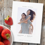 Carte Postale Modifier le Mariage photo personnalisé Date Simple<br><div class="desc">Composé d'élégante typographie serif. Ajoutez une photo. La photo a un filtre. Il est conçu par White Paper Birch Co.,  exclusif pour Zazzle. Disponible ici : http://www.zazzle.com/store/whitepaperbirch</div>