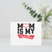 Carte Postale MoM est ma Saint-Valentin | Cadeaux de la Saint-Va (Debout devant)