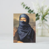 Carte Postale Mona Lisa portant un foulard Leonardo da Vinci (Debout devant)