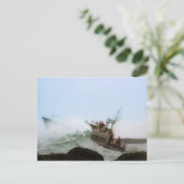 Carte Postale Monter La Vague (Debout devant)