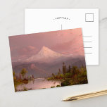 Carte Postale Monter le capot, OU | Sanford Robinson Gifford<br><div class="desc">Le mont Hood, Oregon (1875) de Sanford Robinson Gifford est une représentation époustouflante de la montagne emblématique qui s'élève majestueusement au-dessus d'un paysage serein. Le tableau capte l'éclat doux de la lumière qui filtre dans l'atmosphère, baignant la scène dans des teintes chaudes. L'avant-plan détaillé du terrain roulant et de l'eau...</div>
