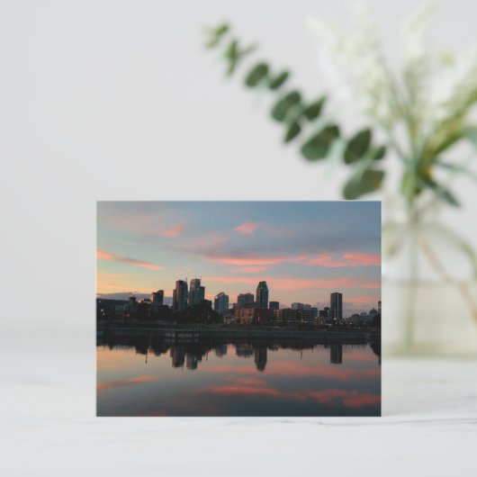 Carte Postale Montréal (Debout devant)