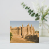 Carte Postale Mosquée de Djenné, un exemple classique de (Debout devant)