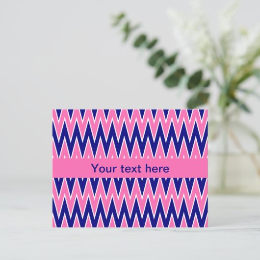 Carte Postale Motif Hot Rose et Navy Blue Zigzag (Debout devant)