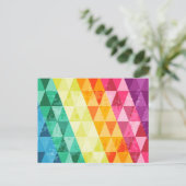 Carte Postale Motif triangle coloré (Debout devant)