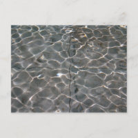 Motifs lumineux sur l'eau