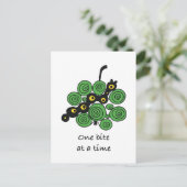 Carte Postale Motivational Postcard "One bite at a time" (Debout devant)