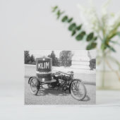 Carte Postale Motorcycle Drugstore (Debout devant)