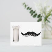 Carte Postale Moustache de lait (Debout devant)