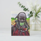 Carte Postale Mursi Girl with Leaf "Band-aid" (Debout devant)