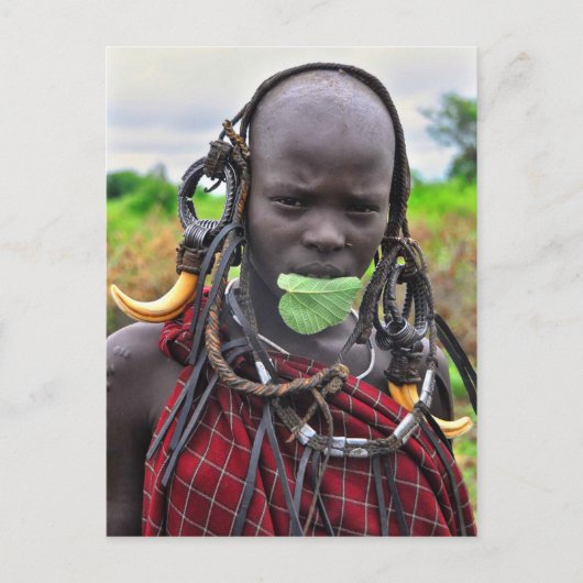 Carte Postale Mursi Girl with Leaf "Band-aid" (Devant)