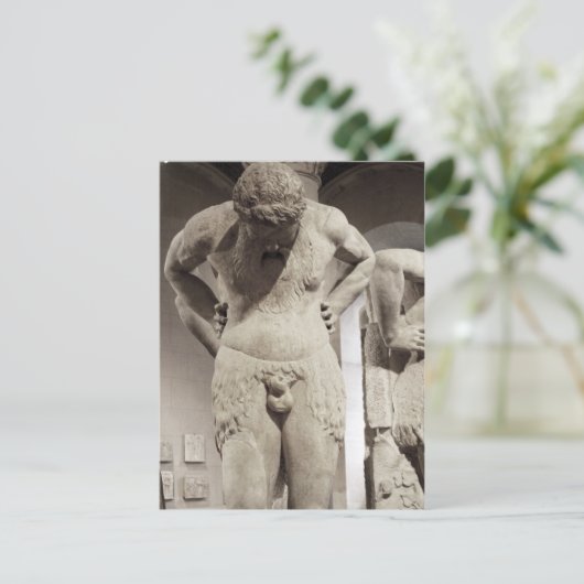 Carte Postale Musée du Louvre (Debout devant)