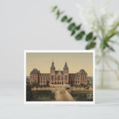 Carte Postale Musée National, Amsterdam, Pays-Bas (Debout devant)