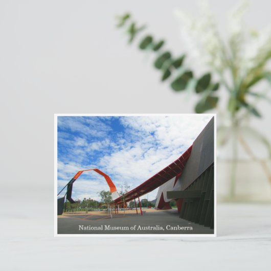 Carte Postale musée national canberra (Debout devant)
