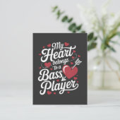 Carte Postale My Heart Belongs to a Bass Player (Debout devant)