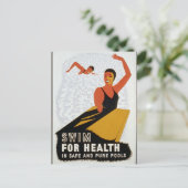 Carte Postale Nager pour la santé dans des piscines sûres et pur (Debout devant)