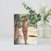 Carte Postale Nature girl bikini (Debout devant)