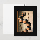 Carte Postale Nature morte avec carillons en argile en spirale (Devant / Derrière)