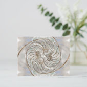 Carte Postale Nautilus Shell - Mother of Pearl and gold (Debout devant)