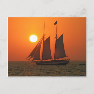 Carte Postale Naviguer dans le coucher du soleil