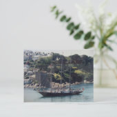 Carte Postale Navire à voile entrant dans le port (Debout devant)