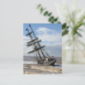 Carte Postale Navire échoué (Debout devant)