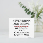 Carte Postale Ne jamais boire et boire (Debout devant)