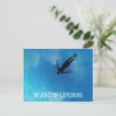 Carte Postale Ne jamais cesser d'explorer (Debout devant)