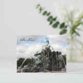 Carte Postale néptunbrunnen (Debout devant)