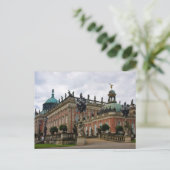 Carte postale Neues Palais (Debout devant)