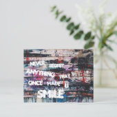 Carte Postale Never récet anything (Debout devant)