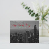 Carte postale New York City en noir blanc (Debout devant)