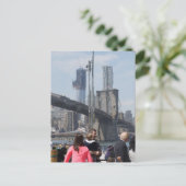 Carte Postale New York perturbée (Debout devant)