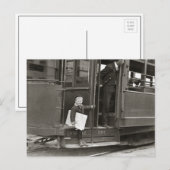 Carte Postale Newsboy Riding Trolley, 1910 (Devant / Derrière)