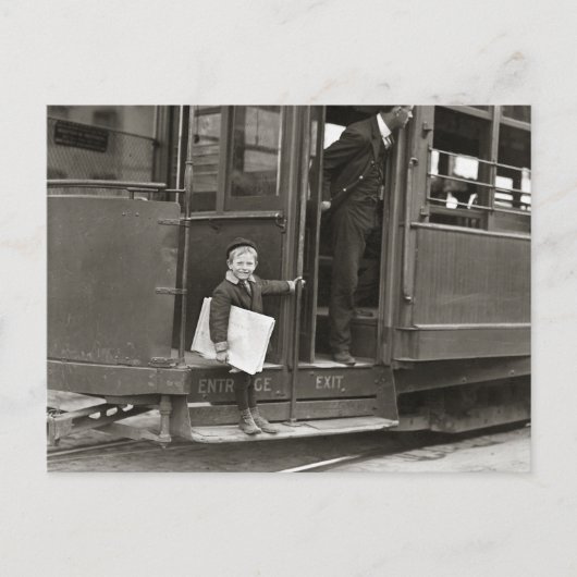 Carte Postale Newsboy Riding Trolley, 1910 (Devant)